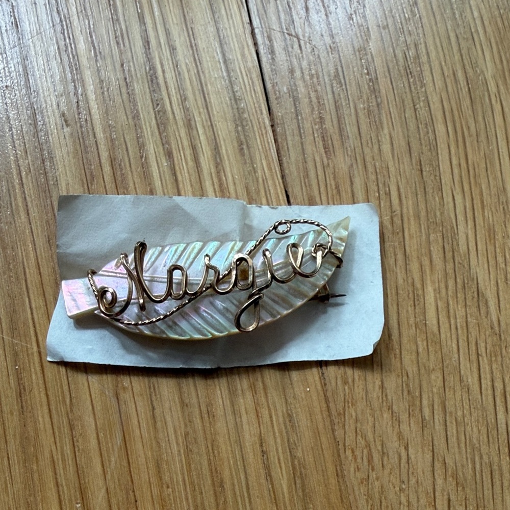 Vintage Script 'Marjorie' Mother-of-Pearl Name Brooch - Gold Tone